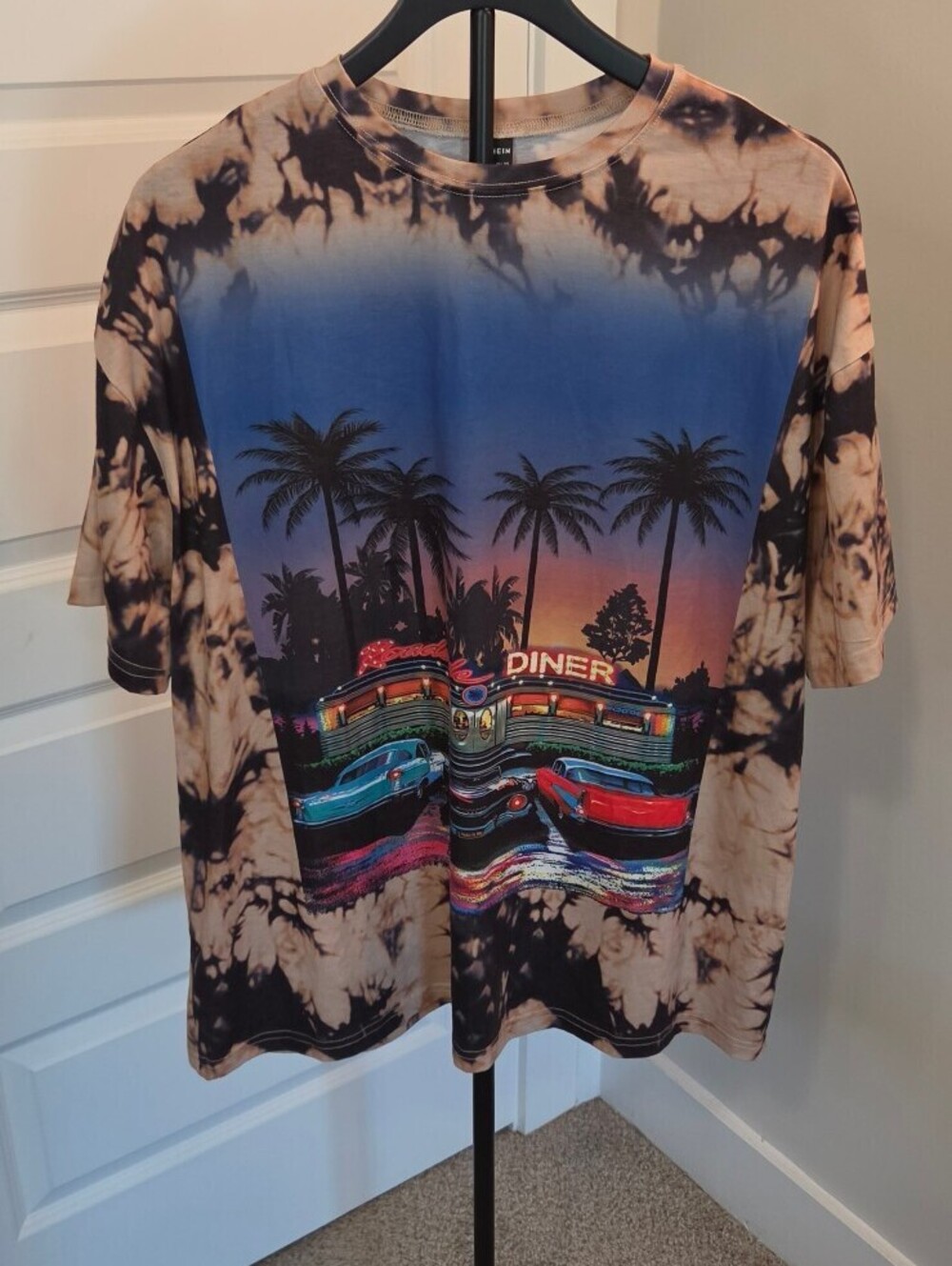 SHEIN Tie-Dye Graphic T-Shirt with Vintage Diner Print